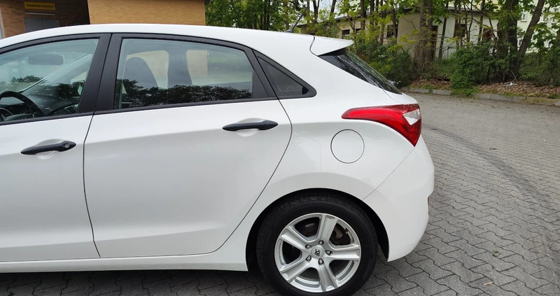 Hyundai I30 cena 38900 przebieg: 131000, rok produkcji 2015 z Praszka małe 436